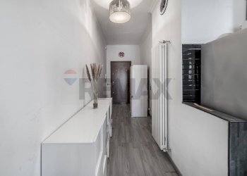 Hall / corridoio - Three-room apartment Cavenago di Brianza - photo 2