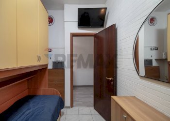 Camera / camera da letto - Three-room apartment Cavenago di Brianza - photo 26