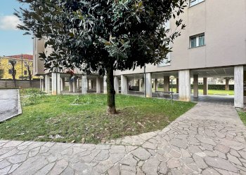 Edificio all\'aperto - Three-room apartment Cavenago di Brianza - photo 28