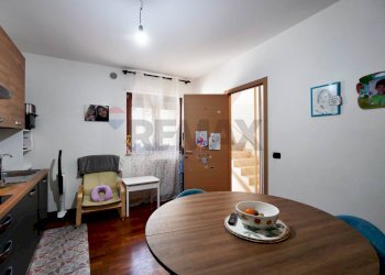 Sala da pranzo - Independent house Via Tommaso Ciccarone
 
3, Acquaviva delle Fonti - photo 6