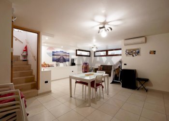 Sala da pranzo - Independent house Via Tommaso Ciccarone
 
3, Acquaviva delle Fonti - photo 14