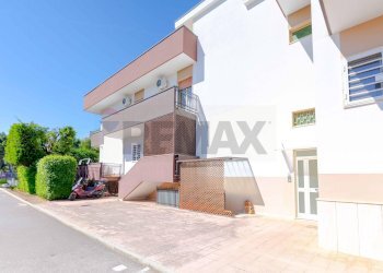 Edificio all\'aperto - Appartamento Via Ospedale Di Venere
 
109, Bari - foto 11