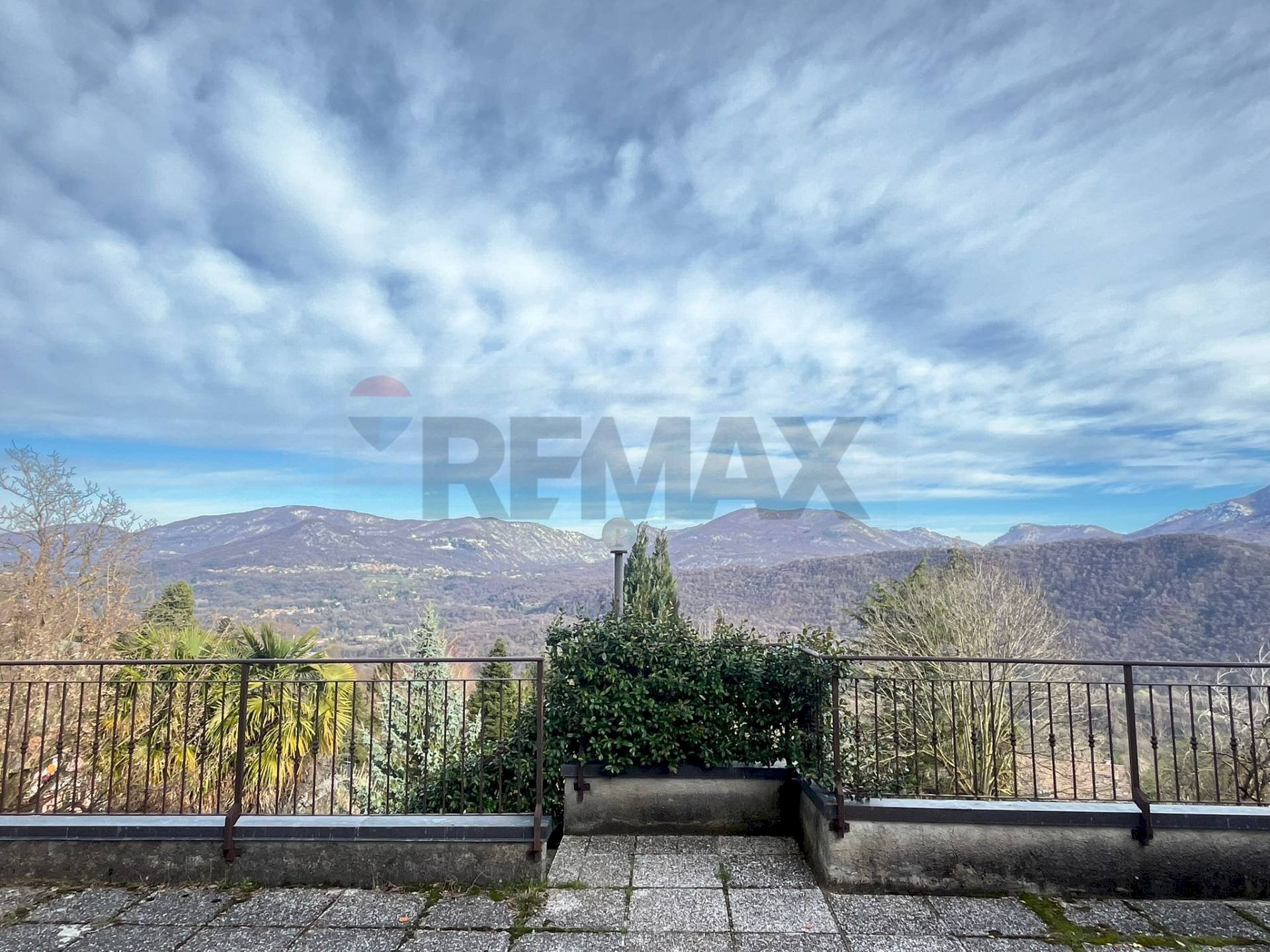 Vista delle montagne - Two-room apartment Domenico Malcotti
 
6, Duno - photo 2