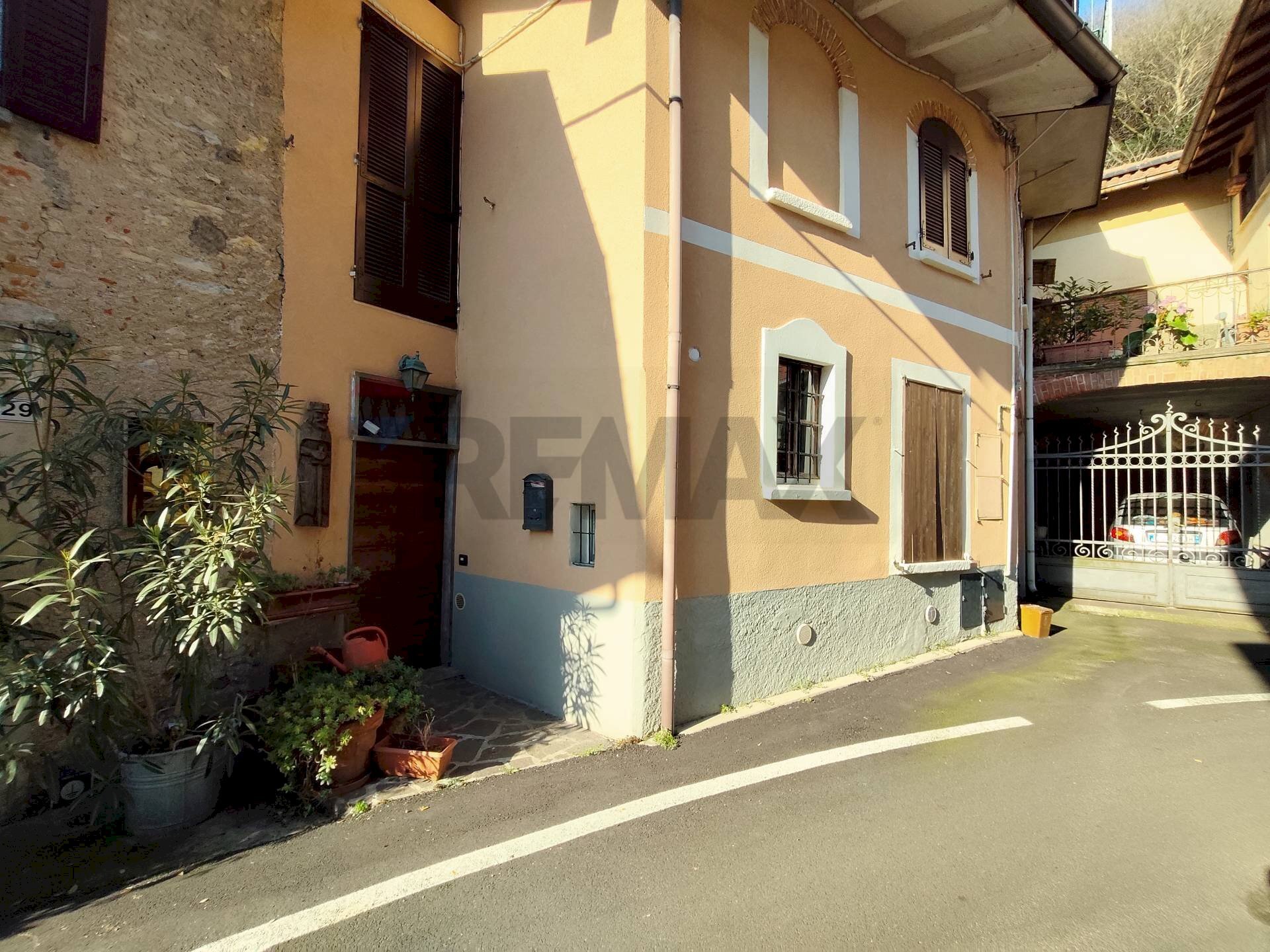 Edificio all\'aperto - Two-room apartment Via Alessandro Volta
 
31, Leggiuno - photo 2