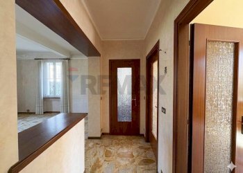 Hall / corridoio - Two-room apartment Via Crespi
 
75, Induno Olona - photo 7