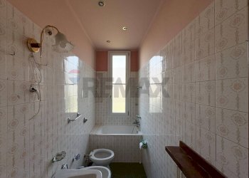 Bagno - Two-room apartment Via Crespi
 
75, Induno Olona - photo 13
