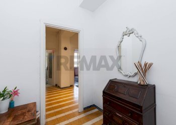 Hall / corridoio - Bilocale Via Rosa Govona
 
3, Roma - foto 17