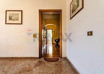 Hall / corridoio - Quadrilocale Via Guido Rossa
 
30, Palermo - foto 18