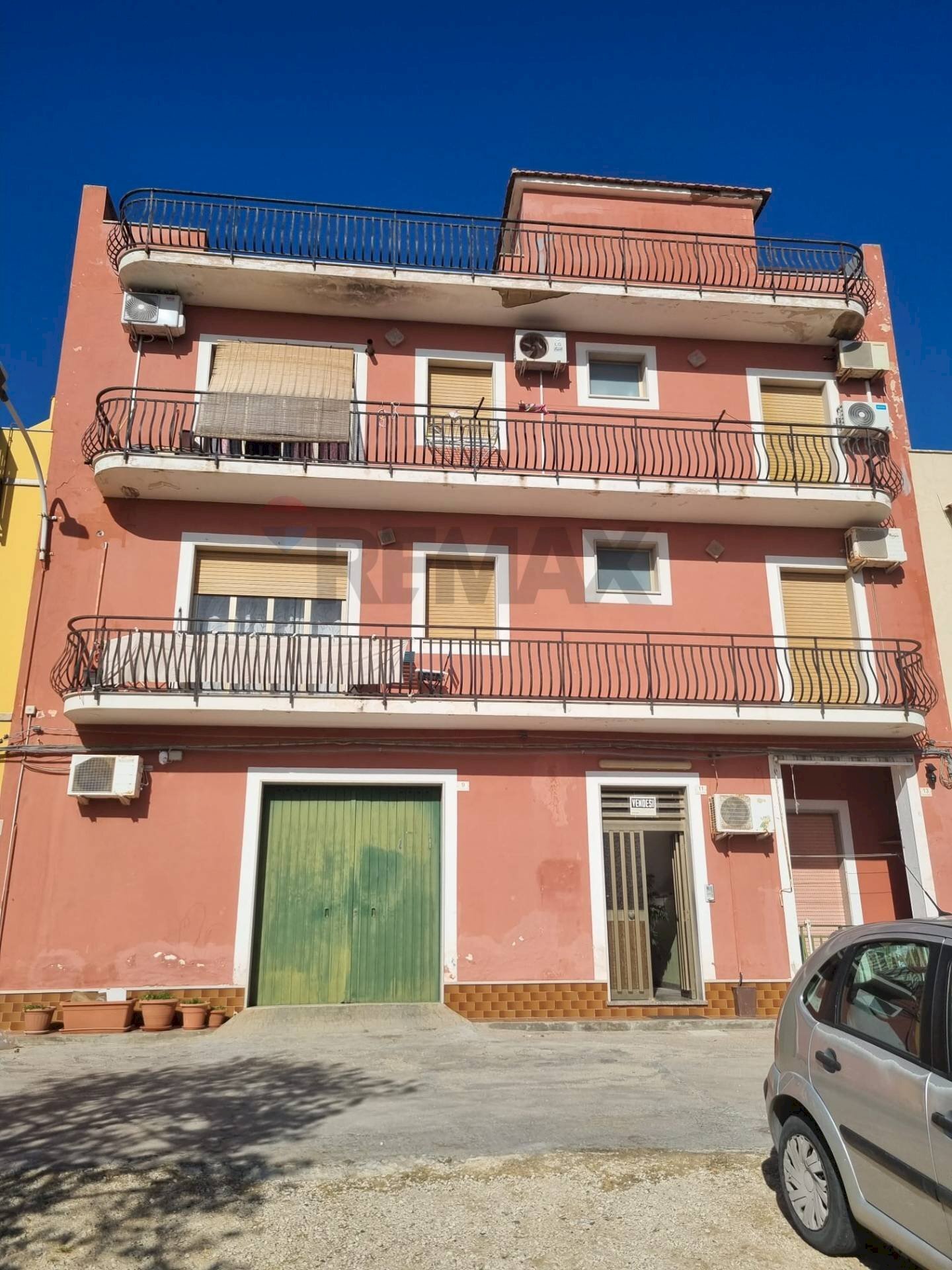 Edificio all\'aperto - Casa indipendente Via G. busa'
 
11, Avola - foto 1