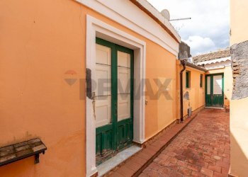 Terrazza - Independent house VICO SANTO STEFANO
 
25, Acireale - photo 2