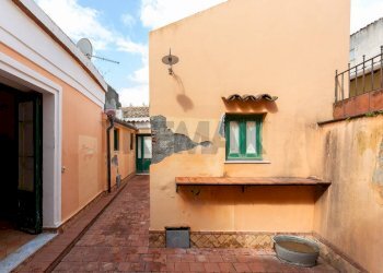 Terrazza - Independent house VICO SANTO STEFANO
 
25, Acireale - photo 3