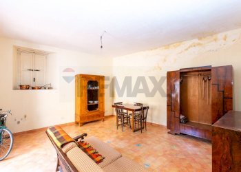 Sala da pranzo - Independent house VICO SANTO STEFANO
 
25, Acireale - photo 19