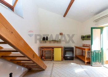 Scale - Independent house VICO SANTO STEFANO
 
25, Acireale - photo 26