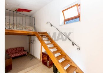 Scale - Independent house VICO SANTO STEFANO
 
25, Acireale - photo 31