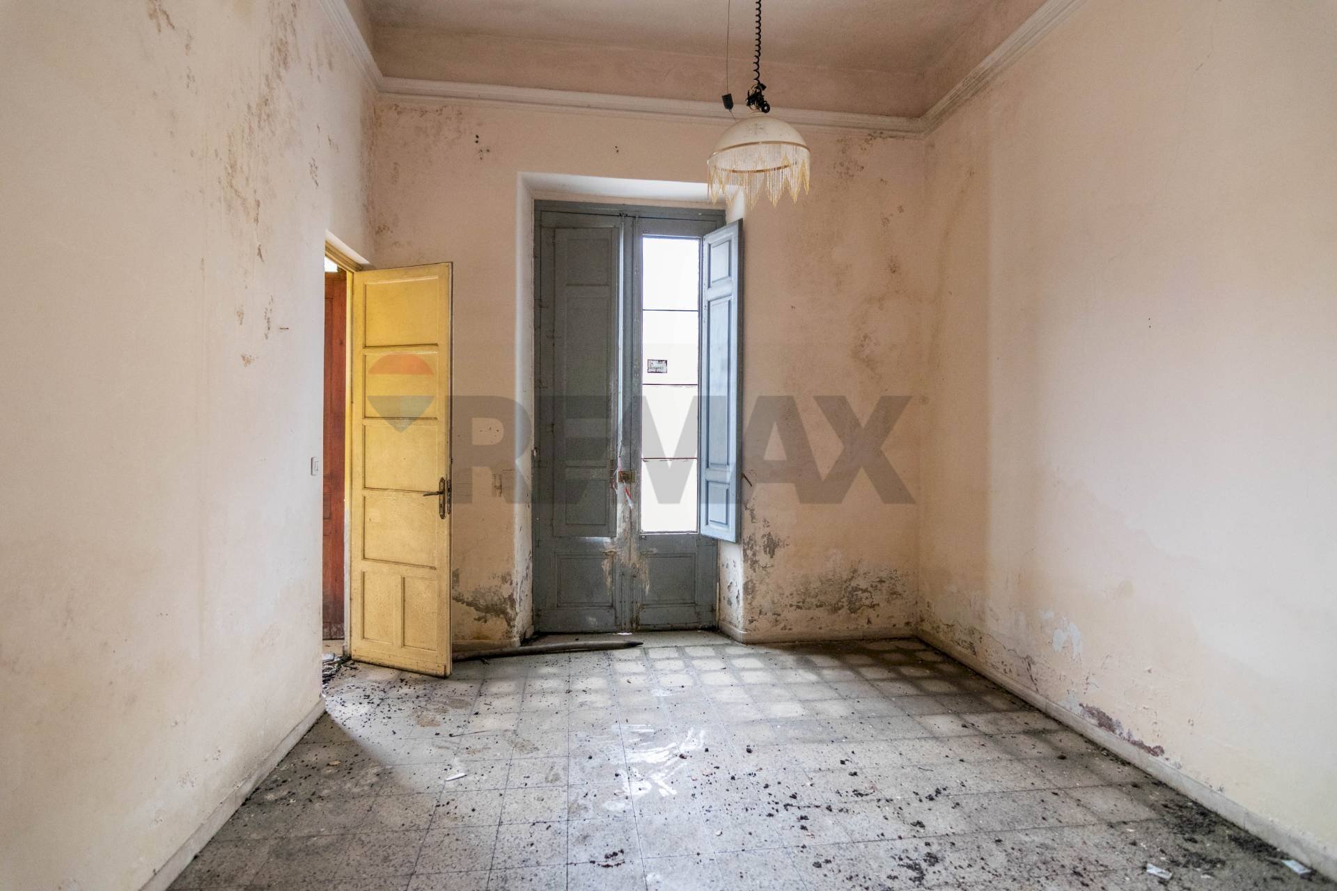 Stanza vuota - Casa indipendente Via Nuova Guglielmo Marconi
 
26, Zafferana Etnea - foto 3