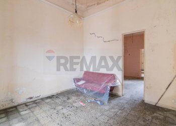 Stanza vuota - Casa indipendente Via Nuova Guglielmo Marconi
 
26, Zafferana Etnea - foto 2