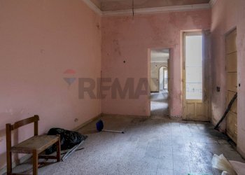 Stanza vuota - Casa indipendente Via Nuova Guglielmo Marconi
 
26, Zafferana Etnea - foto 4