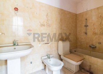 Bagno - Casa indipendente Via Nuova Guglielmo Marconi
 
26, Zafferana Etnea - foto 9