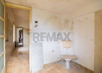 Stanza vuota - Casa indipendente Via Nuova Guglielmo Marconi
 
26, Zafferana Etnea - foto 13