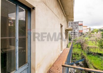 Balcone - Casa indipendente Via Nuova Guglielmo Marconi
 
26, Zafferana Etnea - foto 16