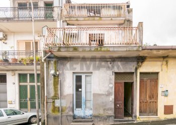 Edificio all\'aperto - Casa indipendente Via Nuova Guglielmo Marconi
 
26, Zafferana Etnea - foto 21
