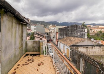 Balcone - Casa indipendente Via Nuova Guglielmo Marconi
 
26, Zafferana Etnea - foto 24