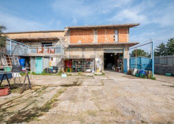 Casa all\'aperto - Locale Commerciale C.da Borgesia SS194 Km32, Francofonte - foto 8