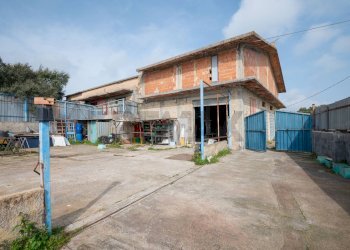 Casa all\'aperto - Locale Commerciale C.da Borgesia SS194 Km32, Francofonte - foto 24