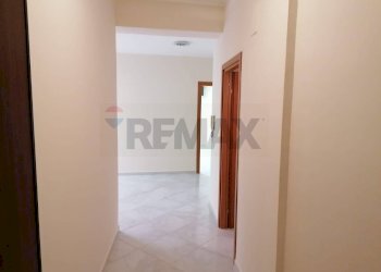 Hall / corridoio - Commercial Premises Piazza Marconi
6, Sant'Agata Li Battiati - photo 4