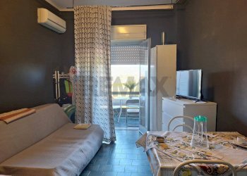 Sala da pranzo - Monolocale via pietre nere
 
7, Giardini-Naxos - foto 10