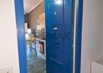 Cucina - Monolocale via pietre nere
 
7, Giardini-Naxos - foto 15