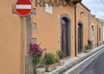 Edificio all\'aperto - Casa indipendente Via Stazione
 
156, Acireale - foto 6