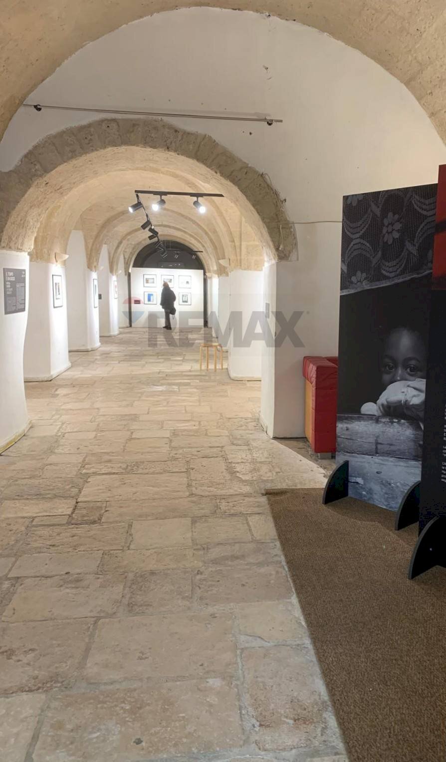 Hall / corridoio - Commercial Premises Strada Vallisa
67, Bari - photo 2