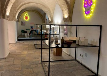 Hall / corridoio - Commercial Premises Strada Vallisa
67, Bari - photo 11