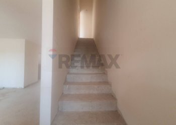 Scale - Three-room apartment Via Camillo Benso Di Cavour
 
sn, Grumo Appula - photo 16