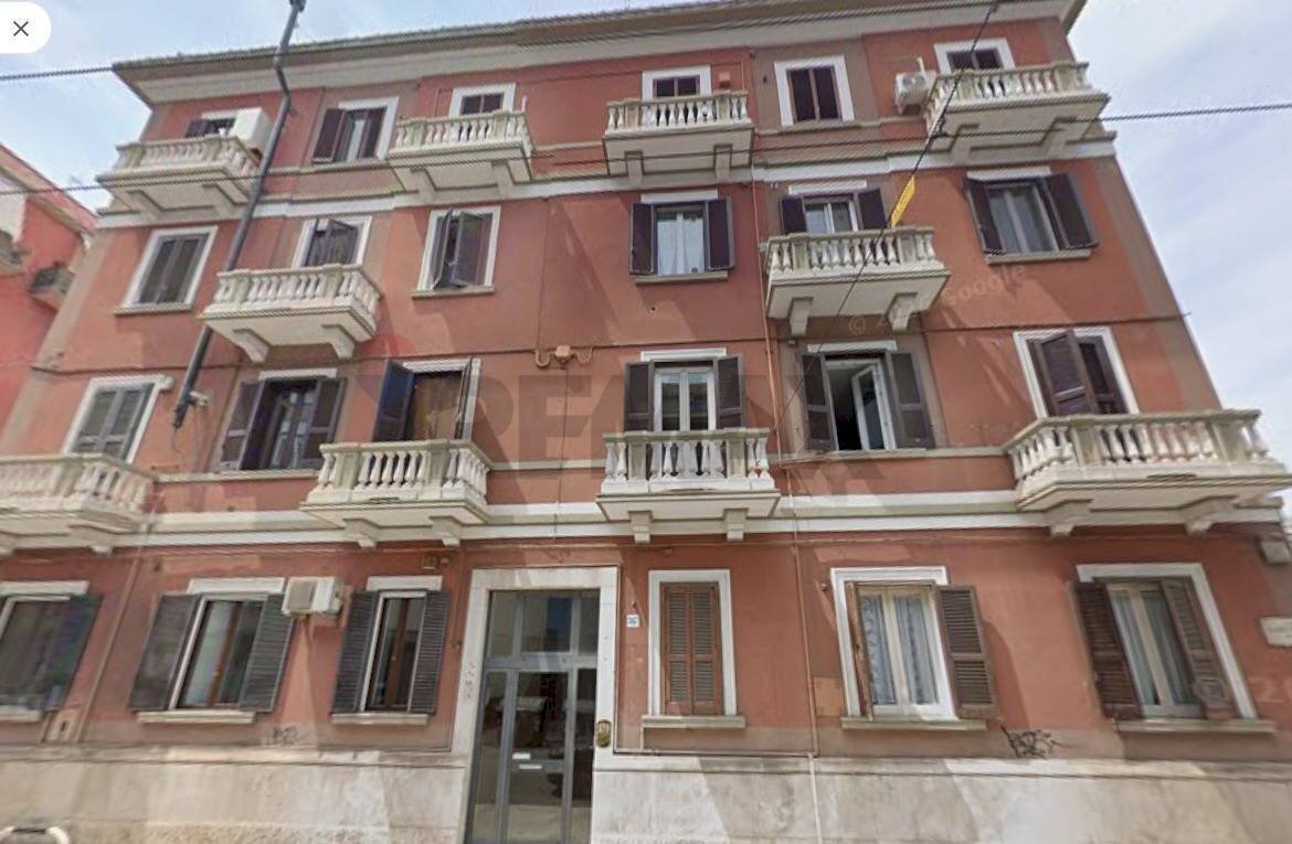 Edificio all\'aperto - Three-room apartment Corso Alcide De Gasperi
 
317, Bari - photo 1