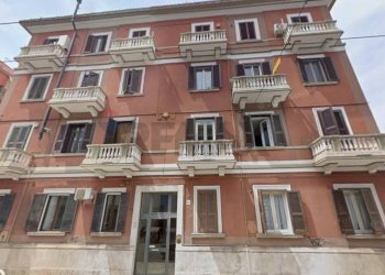 Edificio all\'aperto - Three-room apartment Corso Alcide De Gasperi
 
317, Bari - photo 1