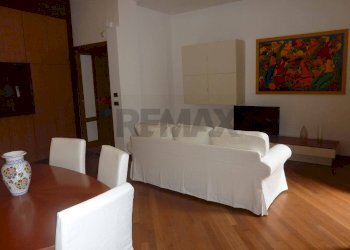 Sala da pranzo - Three-room apartment Corso Alcide De Gasperi
 
317, Bari - photo 3