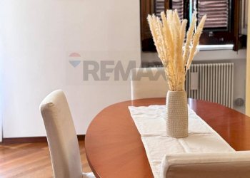 Sala da pranzo - Three-room apartment Corso Alcide De Gasperi
 
317, Bari - photo 6