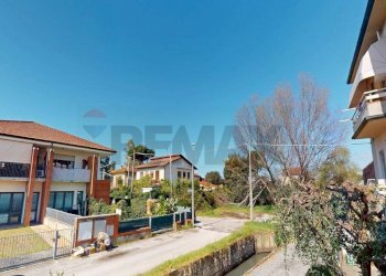 Edificio all\'aperto - Appartamento via mincio
 
497, Camaiore - foto 25