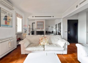 Soggiorno - Appartamento Via Bonfanti Innocenti
 
8, Bosisio Parini - foto 6