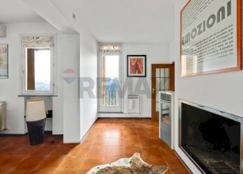 Stanza vuota - Appartamento Via Bonfanti Innocenti
 
8, Bosisio Parini - foto 9