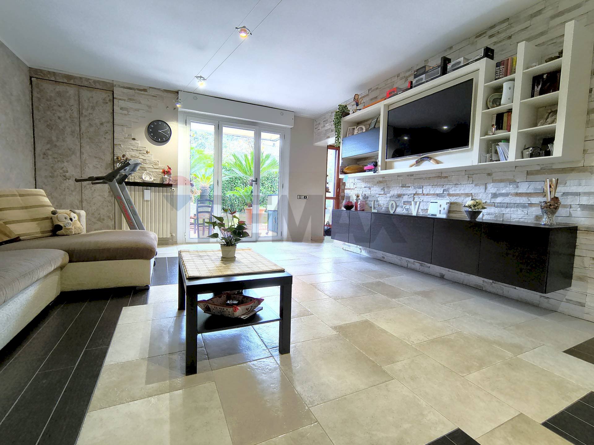 Soggiorno - Three-room apartment via don mauro bonzi
 
36, Desio - photo 3