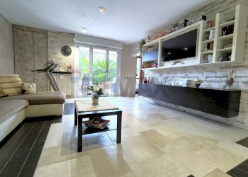 Soggiorno - Three-room apartment via don mauro bonzi
 
36, Desio - photo 1