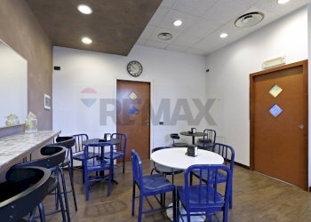 Sala da pranzo - Cafeteria - Cold Bar Piazza Carabelli
 
3, Usmate Velate - photo 12