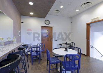 Sala da pranzo - Cafeteria - Cold Bar Piazza Carabelli
 
3, Usmate Velate - photo 13