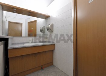 Bagno - Cafeteria - Cold Bar Piazza Carabelli
 
3, Usmate Velate - photo 14
