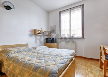 Camera / camera da letto - Villa via Manara
 
4, Lesmo - photo 40