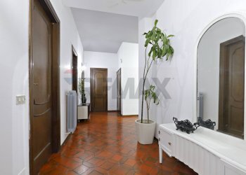Hall / corridoio - Villa VIA ROMA
 
86, Casatenovo - foto 11