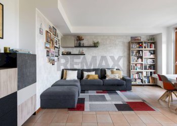 Soggiorno - Trilocale Via Enaudi
 
1, Besana in Brianza - foto 4